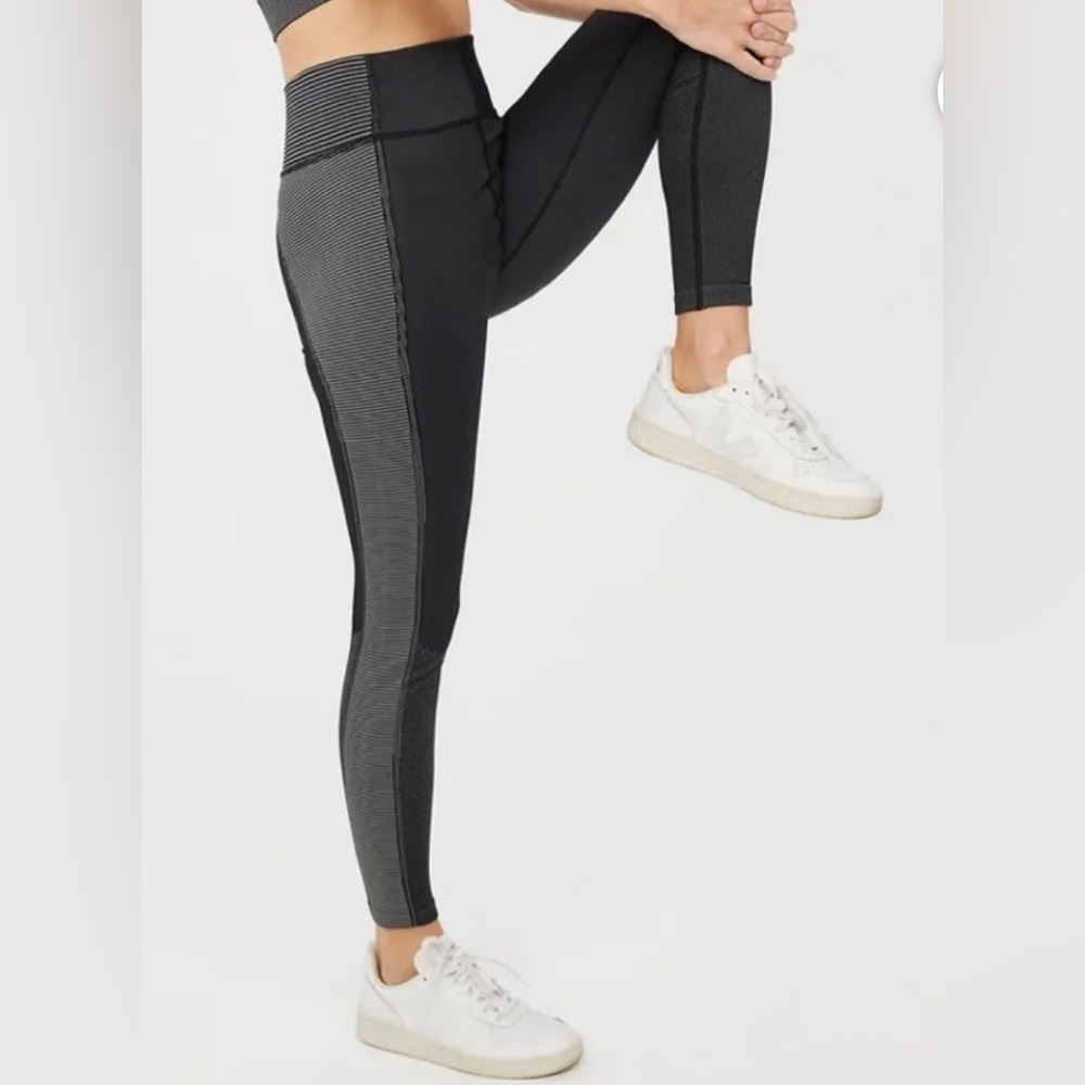 NWT Aerie OFFLINE Ribbed 7/8 Legging High Rise Black & Gray Compression Small